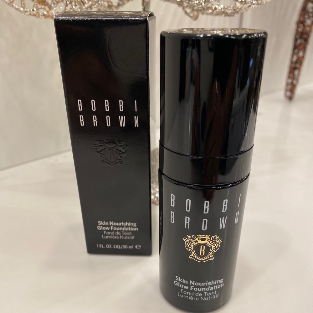 Bobbi Brown Glow Foundation